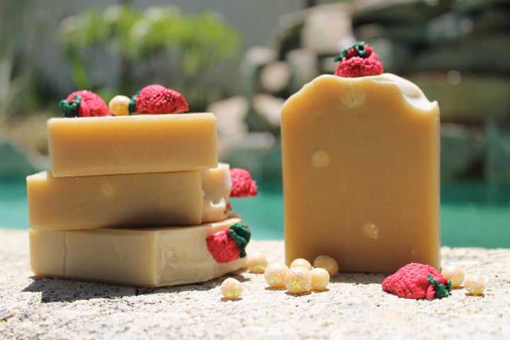 Strawberry and Champagne (Only 1 left) 120 gms